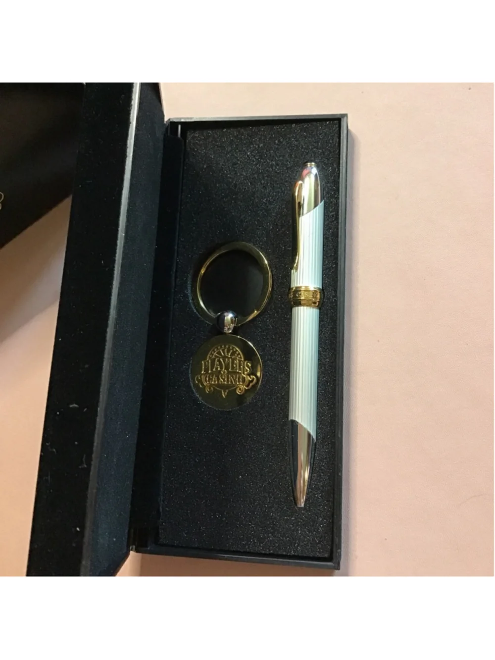 Gold/Silver Players Casino Pen & Keychain Set NEW